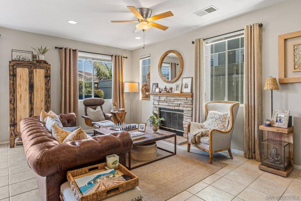 Carlsbad, CA 92011,6882 Tradewinds Dr