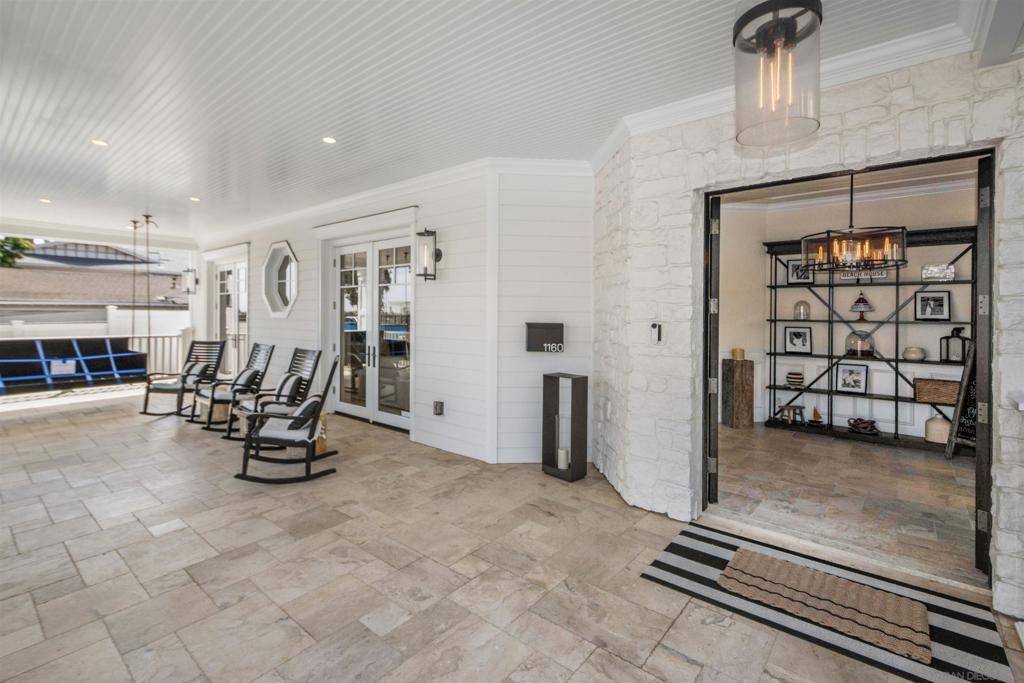 Coronado, CA 92118,1160 Pine Street