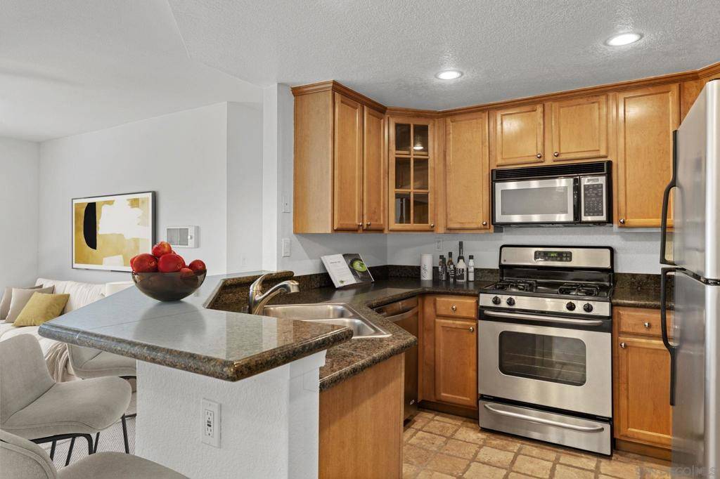 San Diego, CA 92130,12560 Carmel Creek Rd #72
