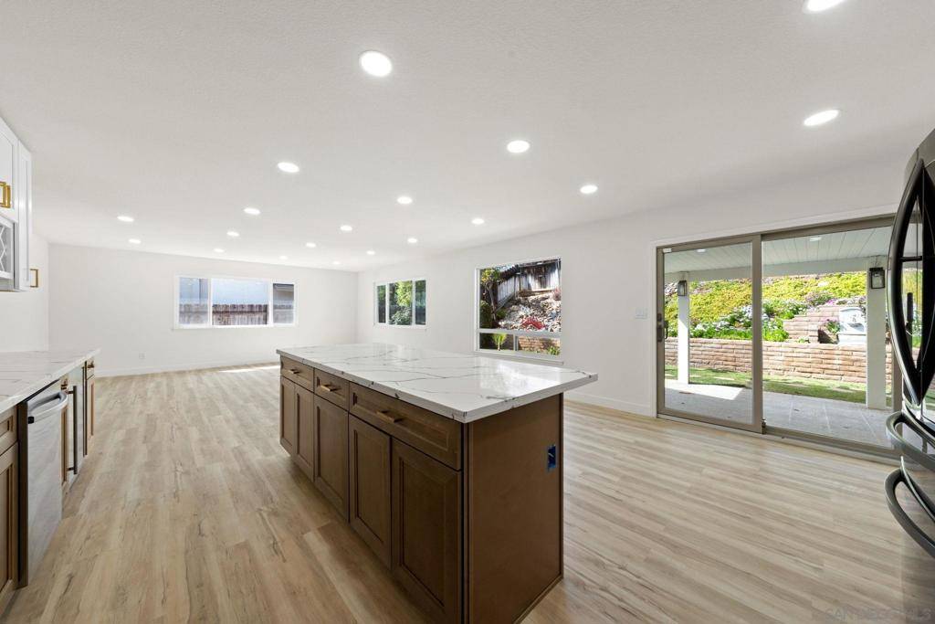 Santee, CA 92071,10442 Ken Ln
