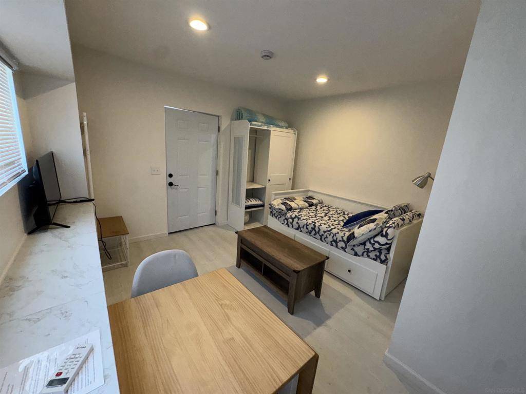 San Diego, CA 92120,6559 Eldridge St