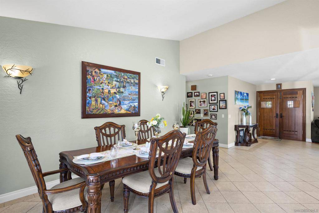 CA 92024,1510 2 Orangeview Dr #1-2
