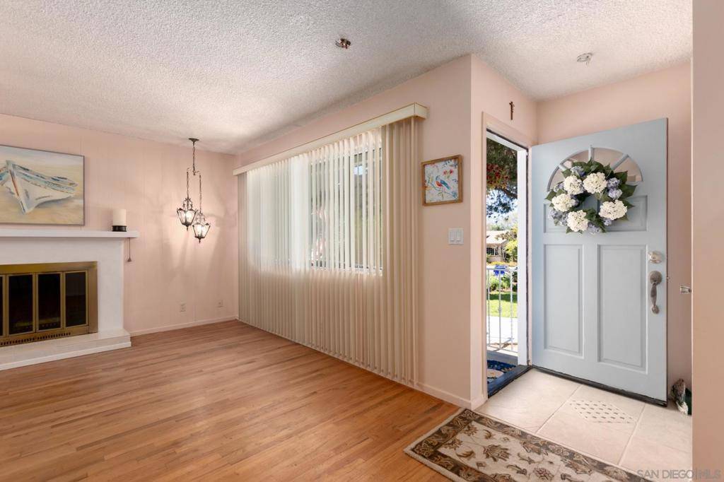 Carlsbad, CA 92008,3560 Donna Dr