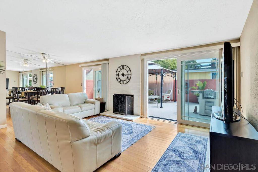 San Diego, CA 92123,3031 Larkin Pl