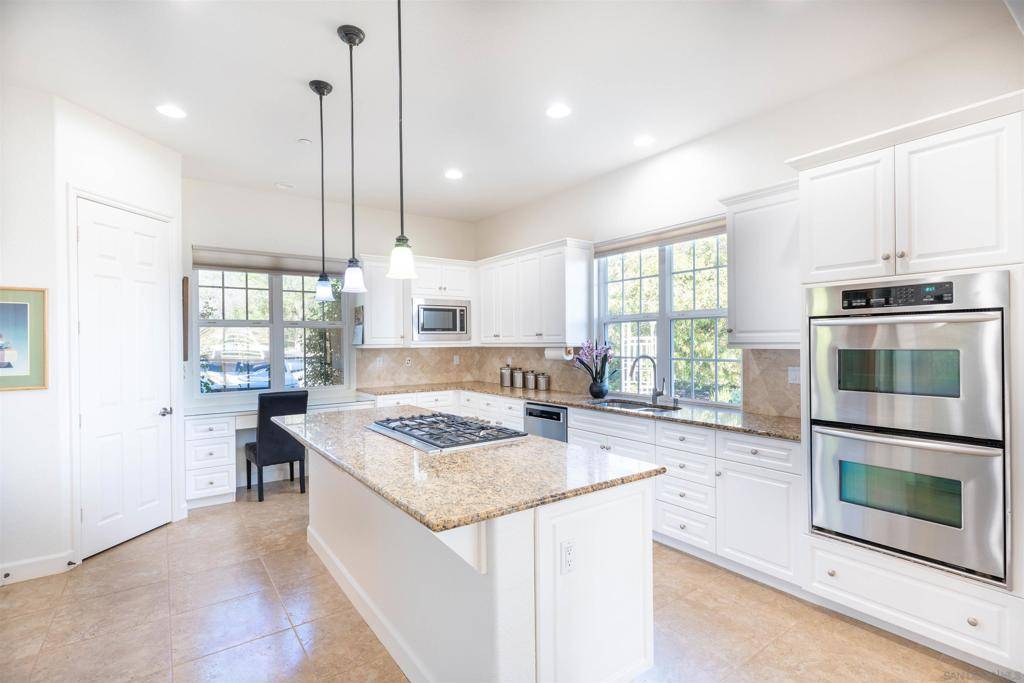 Fallbrook, CA 92028,5034 Hill Ranch Dr