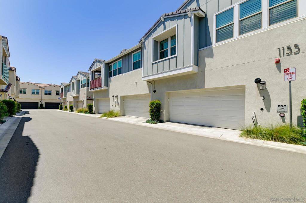 Chula Vista, CA 91913,1135 Calle Oroblanco #3