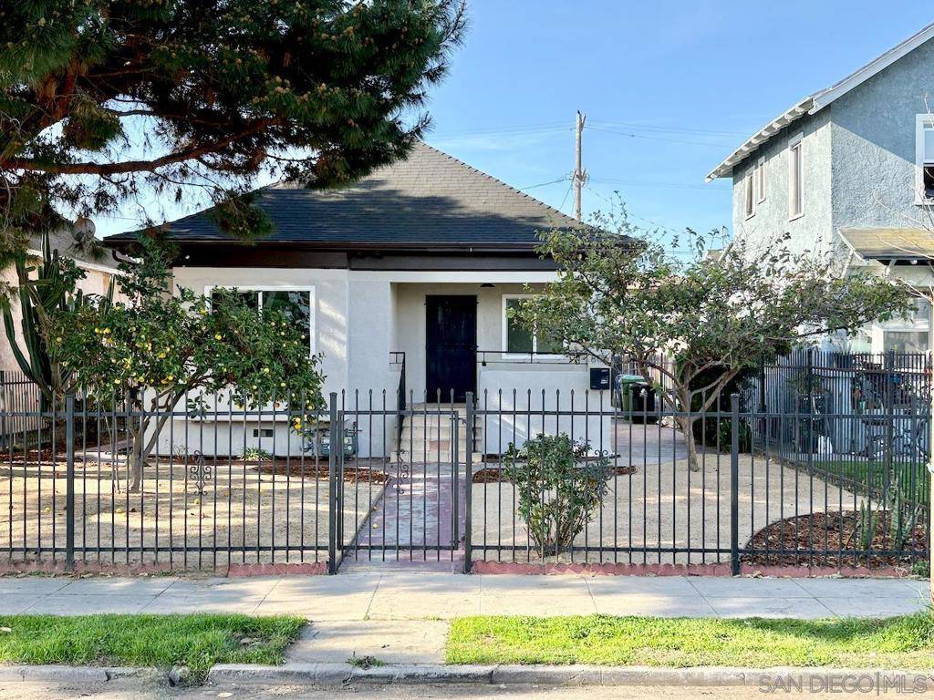 Los Angeles, CA 90011,806 E 33Rd St