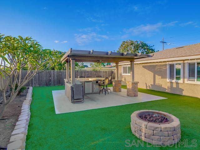 San Diego, CA 92115,3844 Brems St