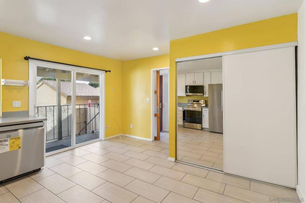 La Mesa, CA 91942,7700 Parkway Dr #48