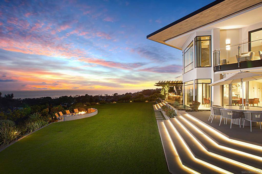 La Jolla, CA 92037,5416 Candlelight Dr