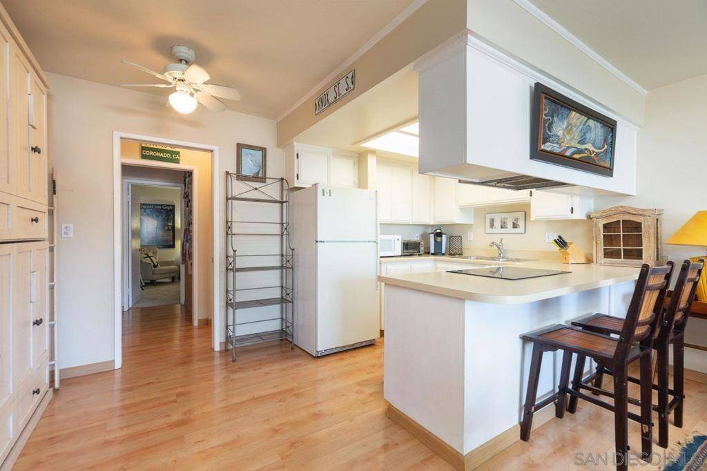 Coronado, CA 92118,1638 Pomona
