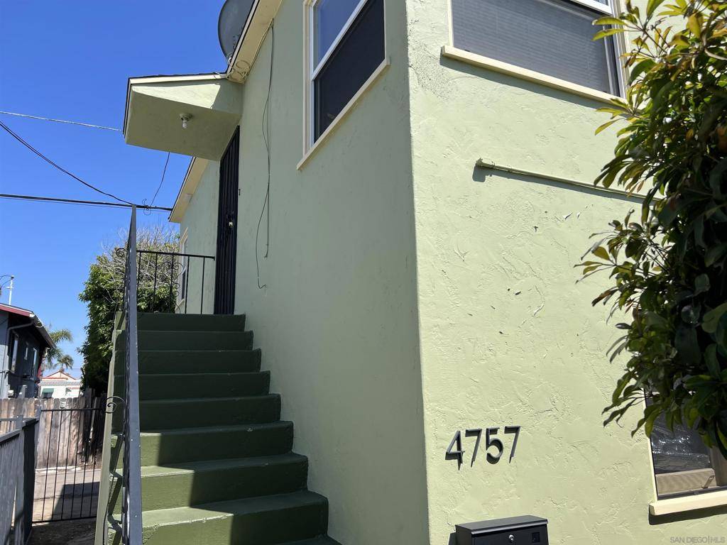 San Diego, CA 92116,4757 Terrace Drive
