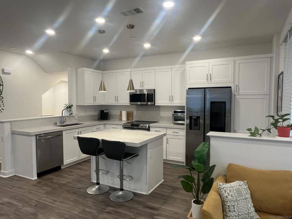 Chula Vista, CA 91911,804 Makani St #2