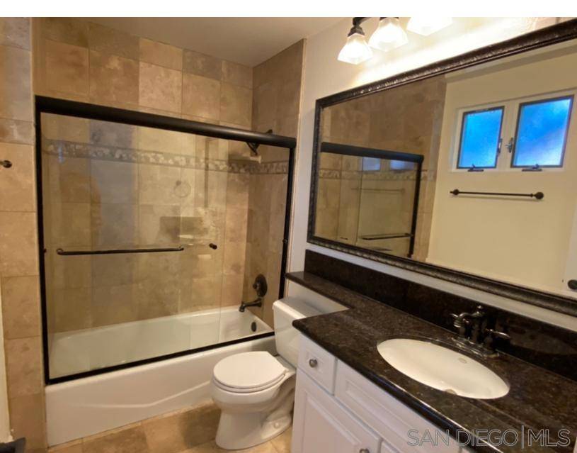 San Diego, CA 92037,525 Marine street #8