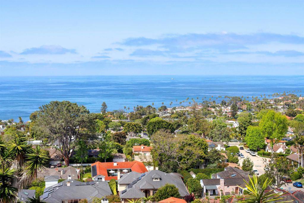 La Jolla, CA 92037,5995 La Jolla Corona Dr.