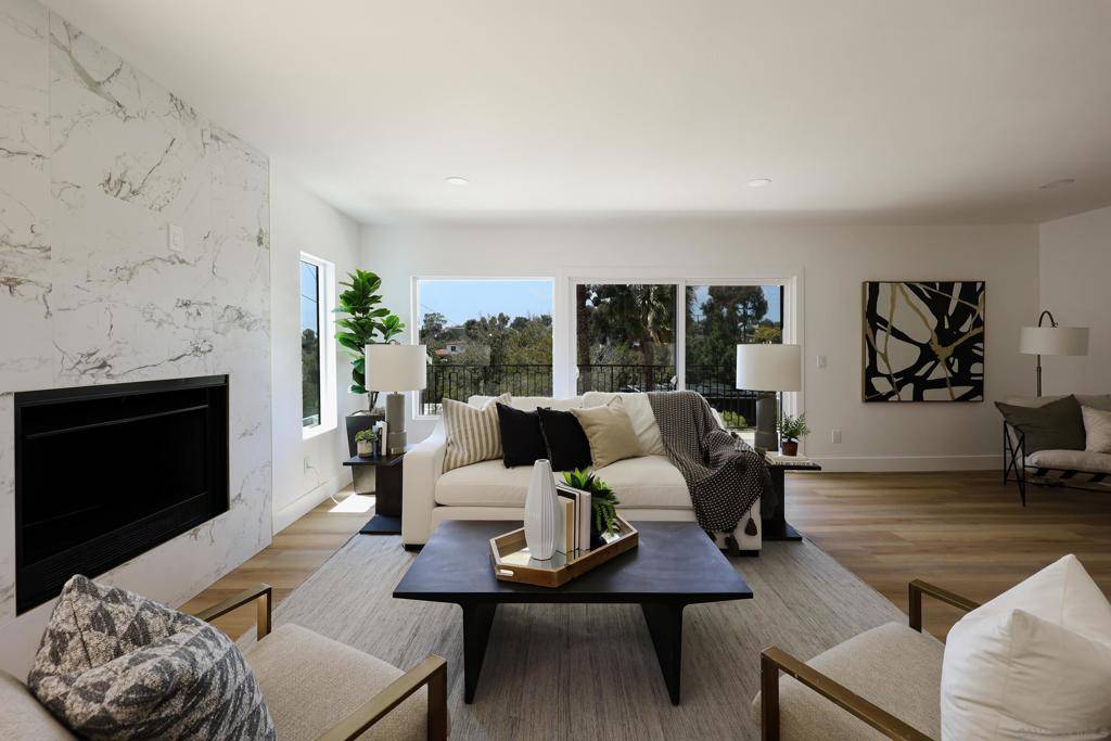 Mission Hills (san Diego), CA 92103,2861 Brant st.