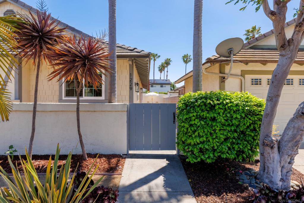 Oceanside, CA 92054,1229 Chambord Ct.