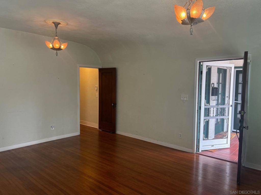 San Diego, CA 92103,148 W Upas St.