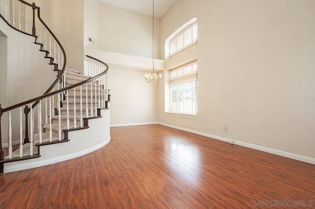 11718 Windcrest Ln San Diego, CA 92128