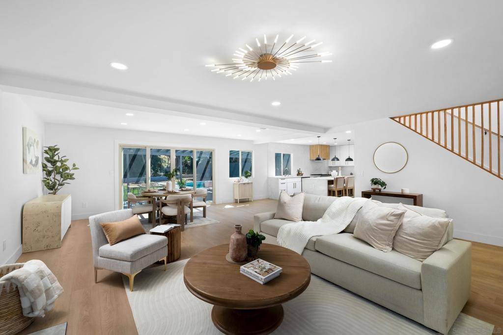 San Diego, CA 92117,4716 Murat Pl