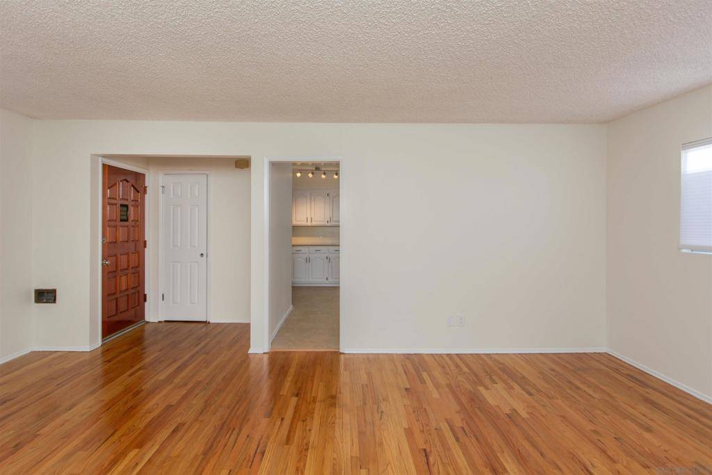 San Diego, CA 92109,4620 Pendleton St.
