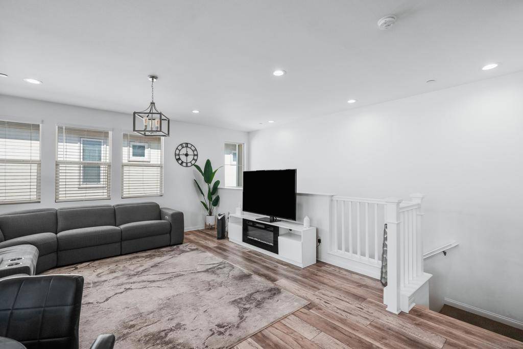 Chula Vista, CA 91913,1164 Calle Oroblanco #1