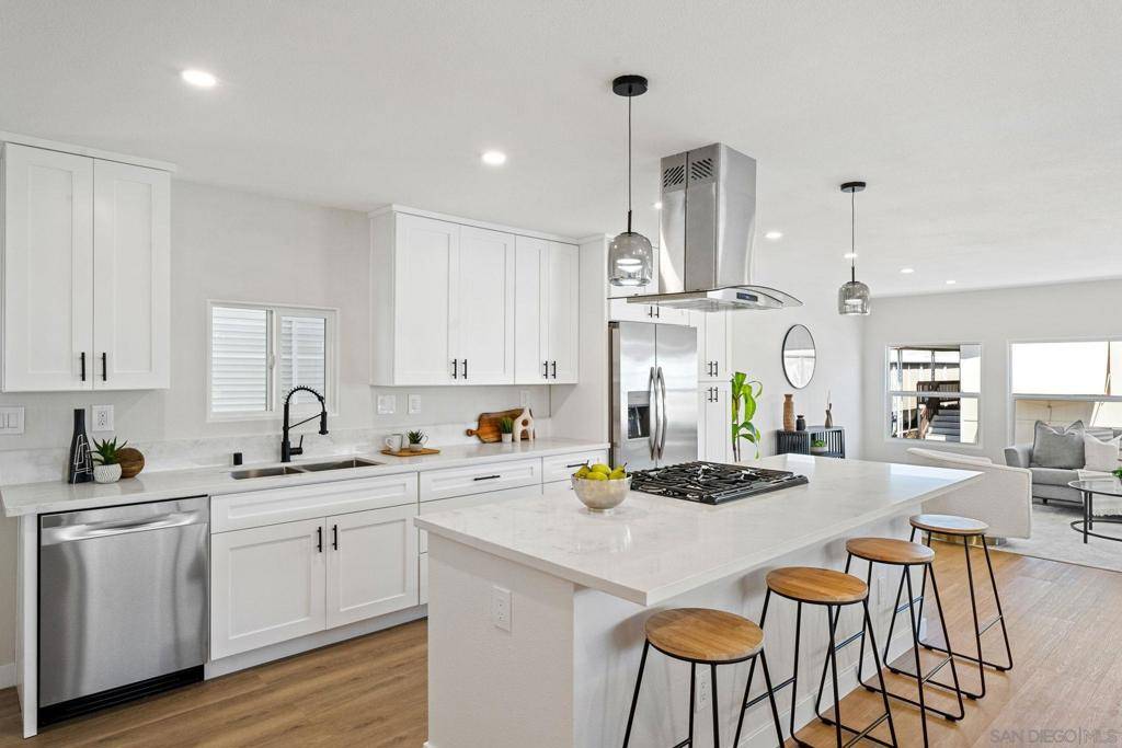 Santee, CA 92071,8301 Mission Gorge Rd 170