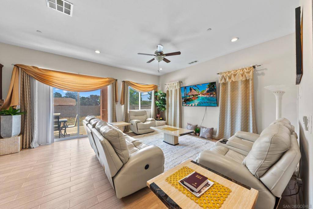 Fontana, CA 92336,15515 Curtis Ave