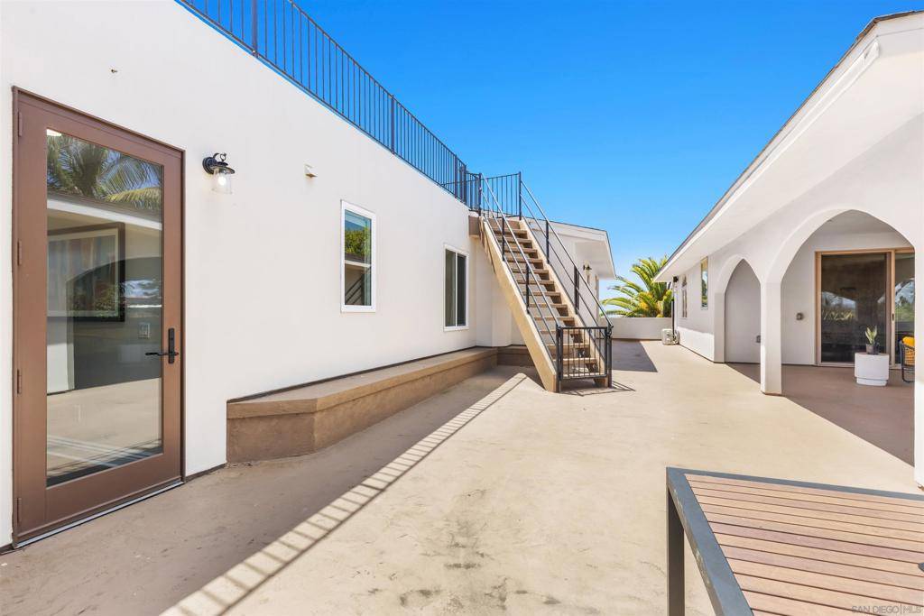 Encinitas, CA 92024,1280 Santa Fe Dr