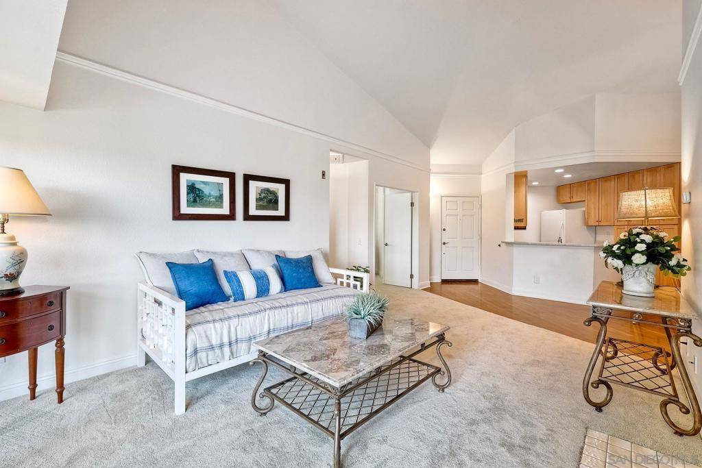 San Diego, CA 92111,7163 Camino Degrazia #116
