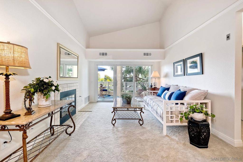 San Diego, CA 92111,7163 Camino Degrazia #116
