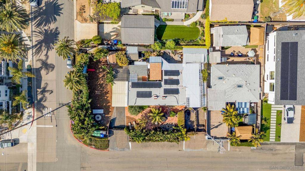 Carlsbad, CA 92008,3283 87 Lincoln St