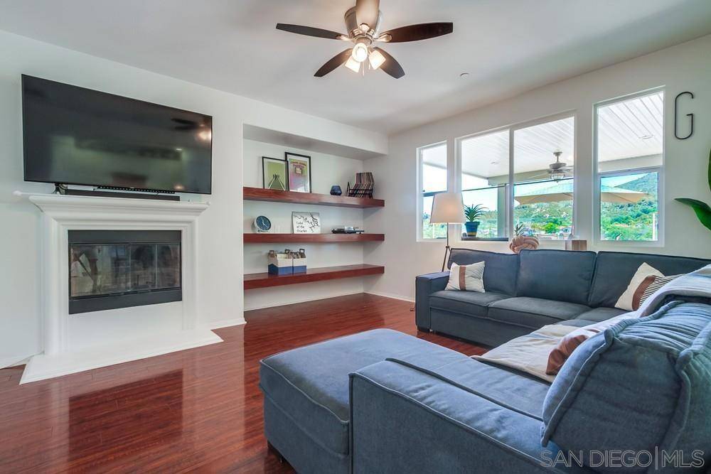 Fallbrook, CA 92028,4017 Lake Shore Lane