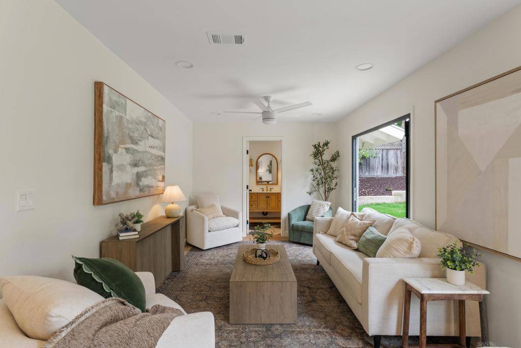 Carlsbad, CA 92008,3760 Monroe St