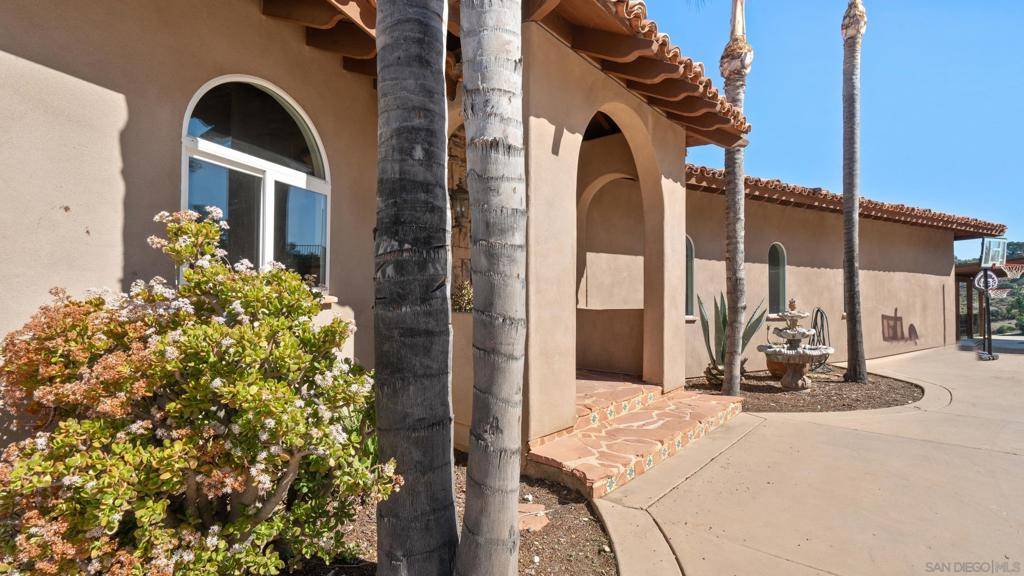Valley Center, CA 92082,29570 Lilac Rd
