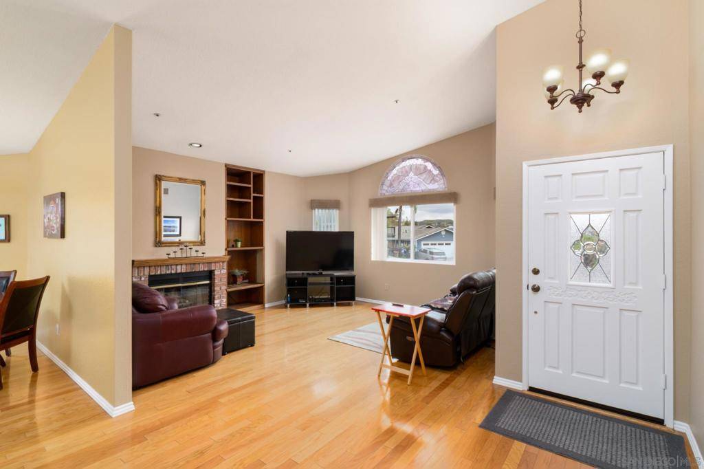 Lakeside, CA 92040,9919 Sorrel Ave