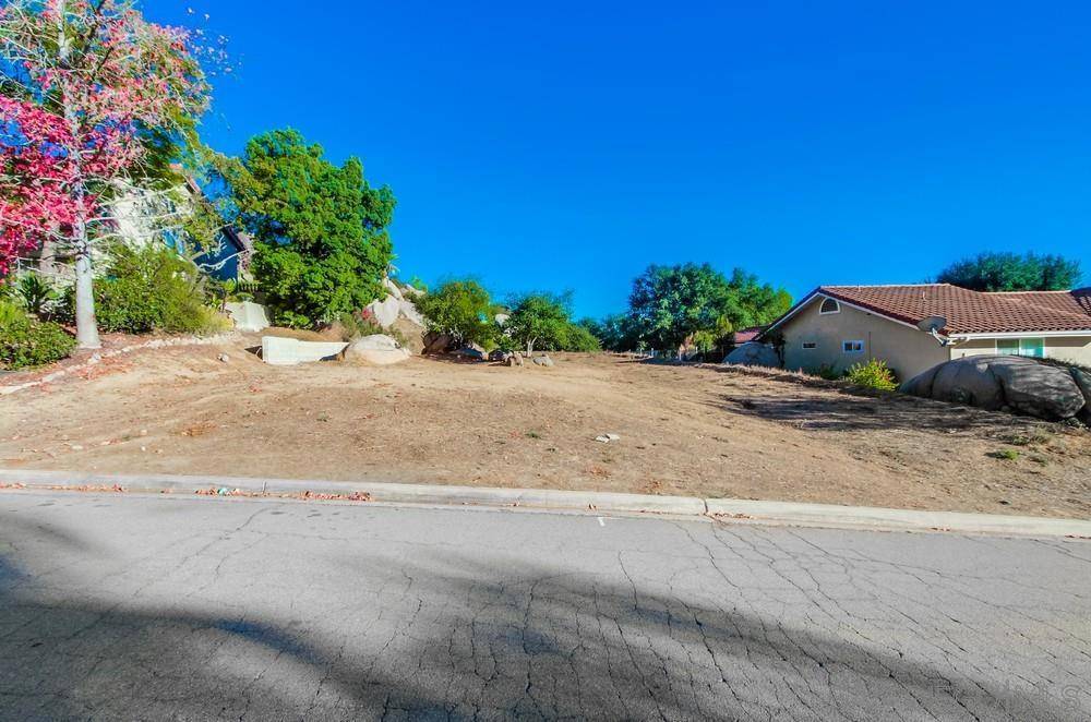 Escondido, CA 92026,28543 Meadow Glen Way