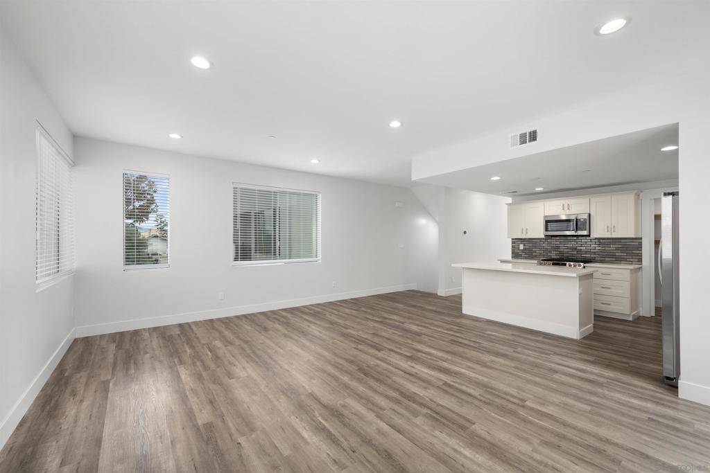 San Diego, CA 92103,4238 4th Ave