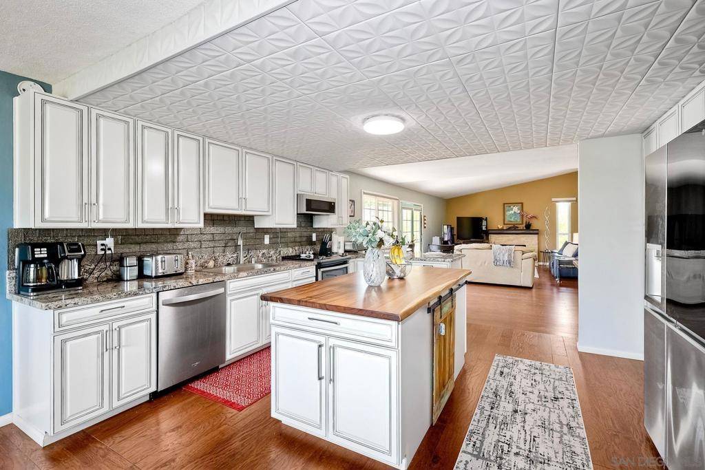 Spring Valley, CA 91978,11231 Del Rio Rd