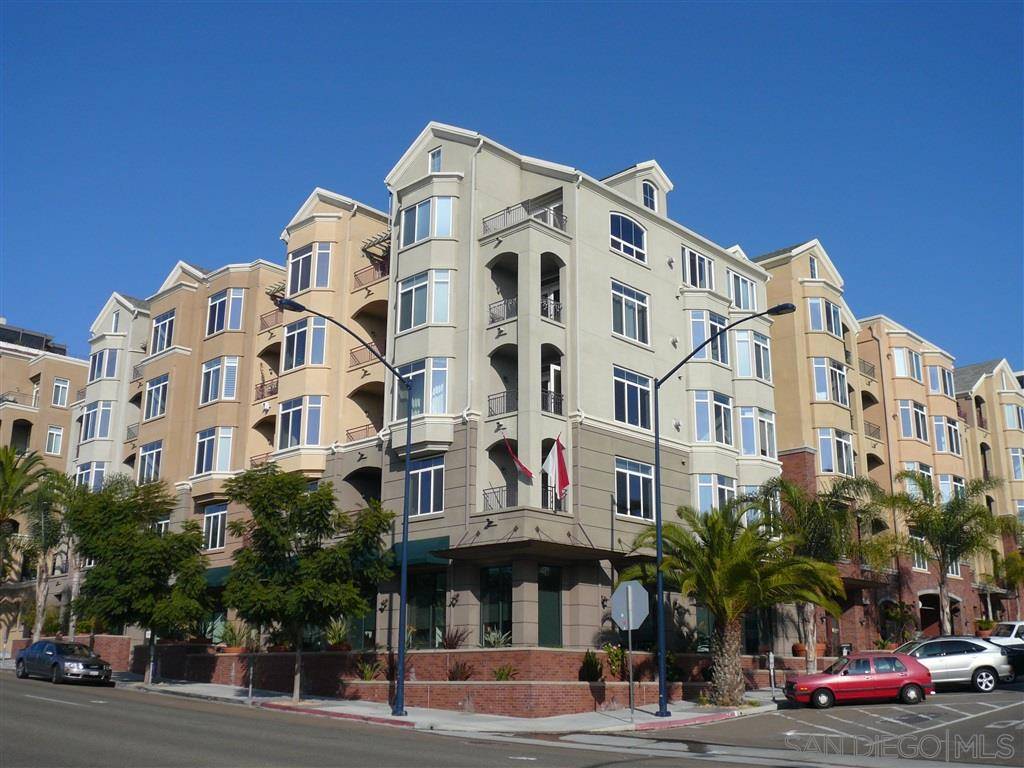 San Diego, CA 92101,2400 5th Ave #226