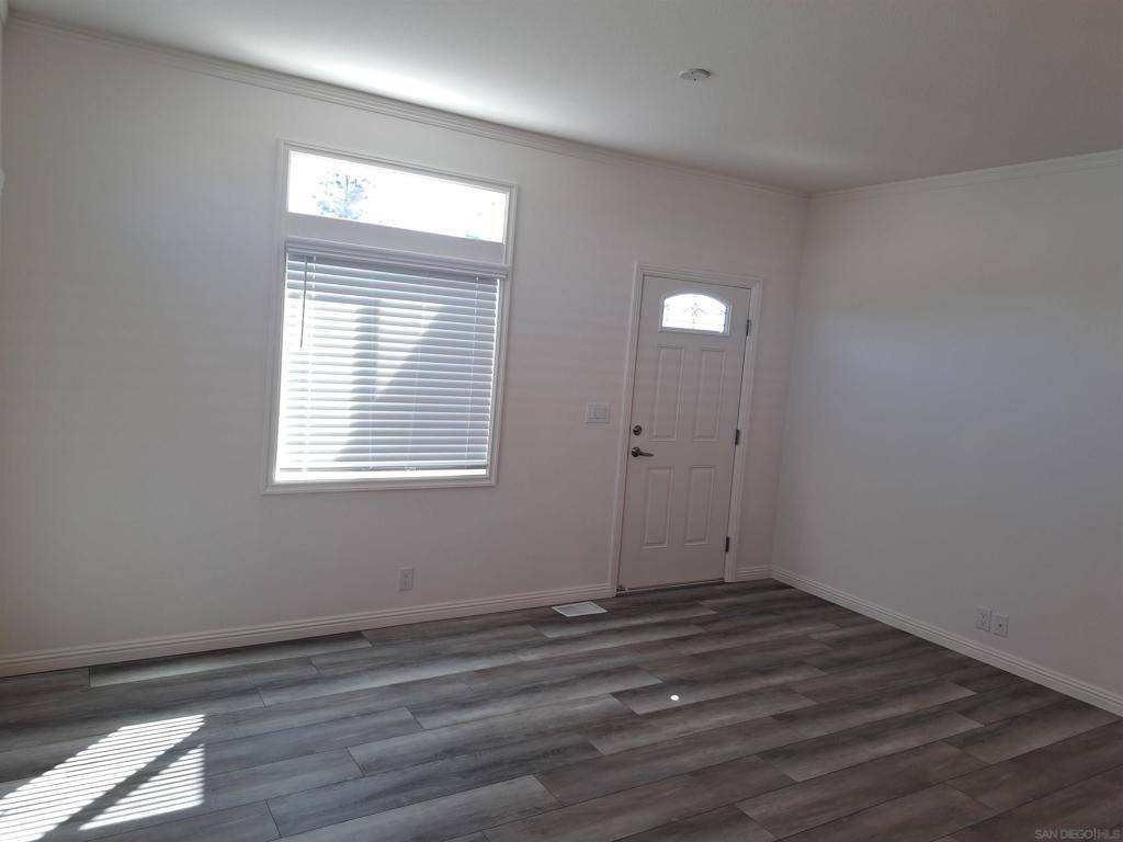El Cajon, CA 92019,410 S First St #94