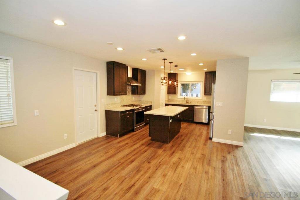 San Diego, CA 92129,15170 Andorra Way