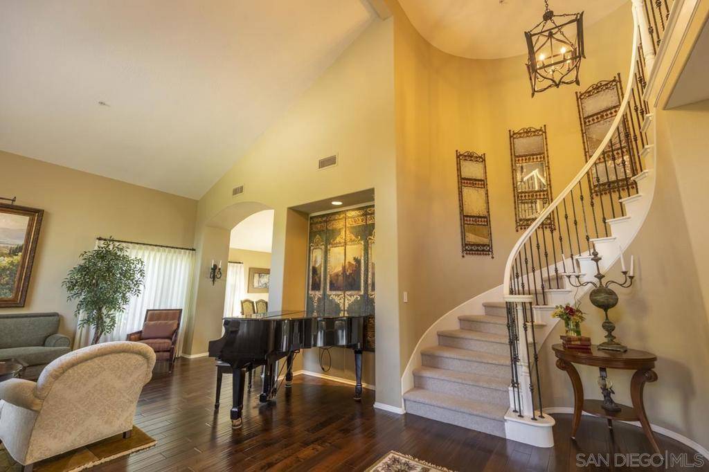 Encinitas, CA 92024,3245 Brookside Ln