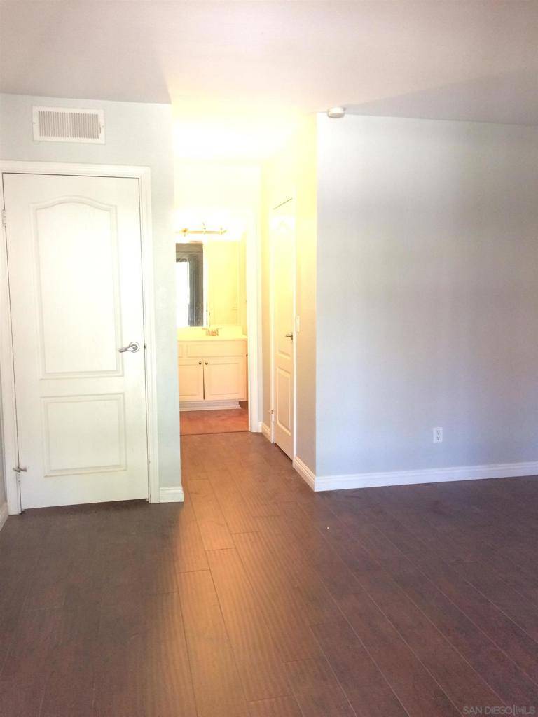 San Diego, CA 92128,12047 Alta Carmel Ct #192