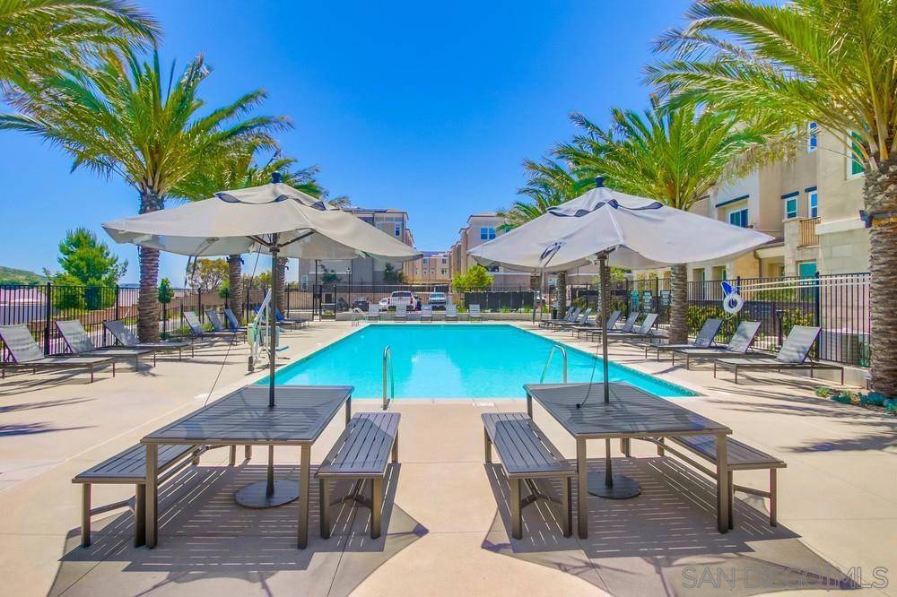 San Marcos, CA 92078,1205 Sunrise View #105