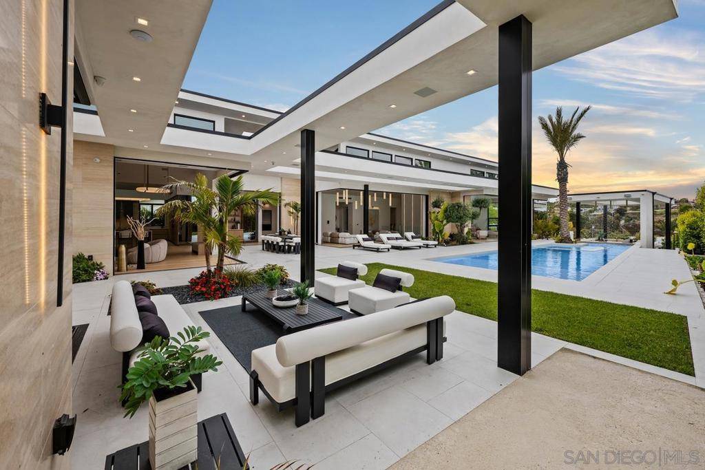 La Jolla, CA 92037,6283 La Jolla Scenic Dr S