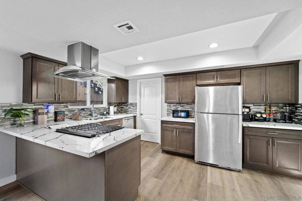 Spring Valley, CA 91977,9312 San Diego St