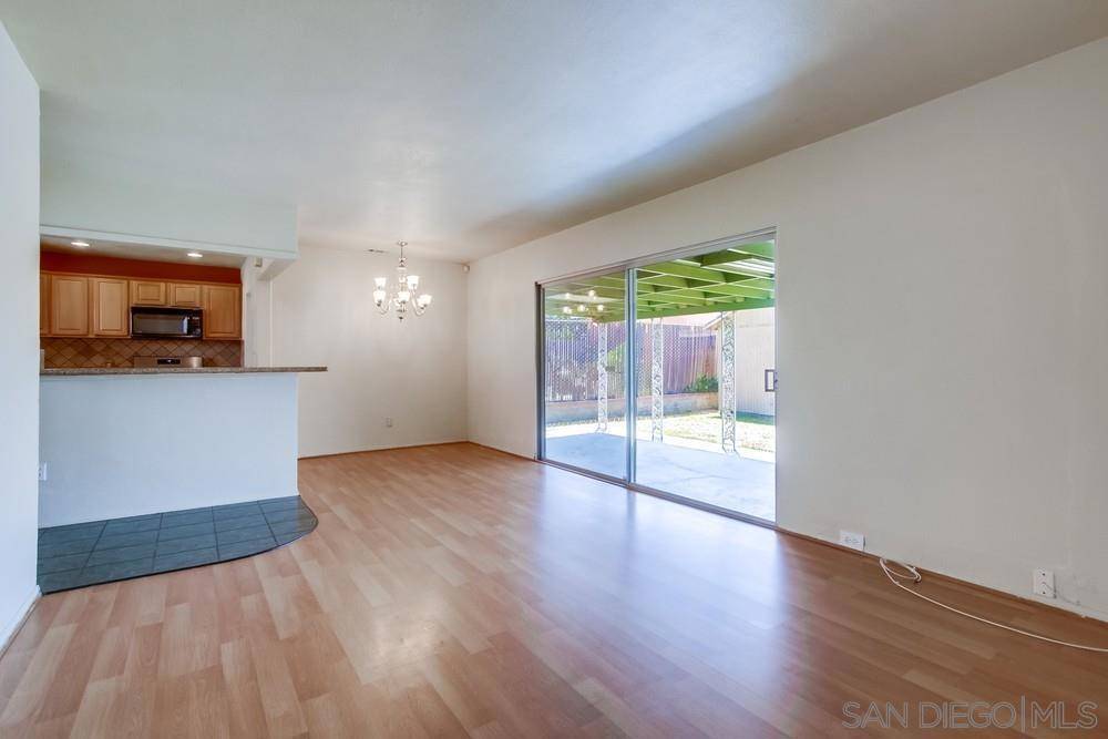 San Diego, CA 92114,5233 Reynolds St