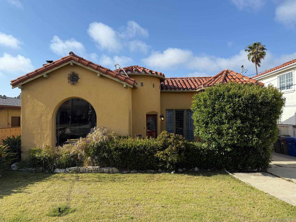 Redondo Beach, CA 90278,2217 Harriman Lane