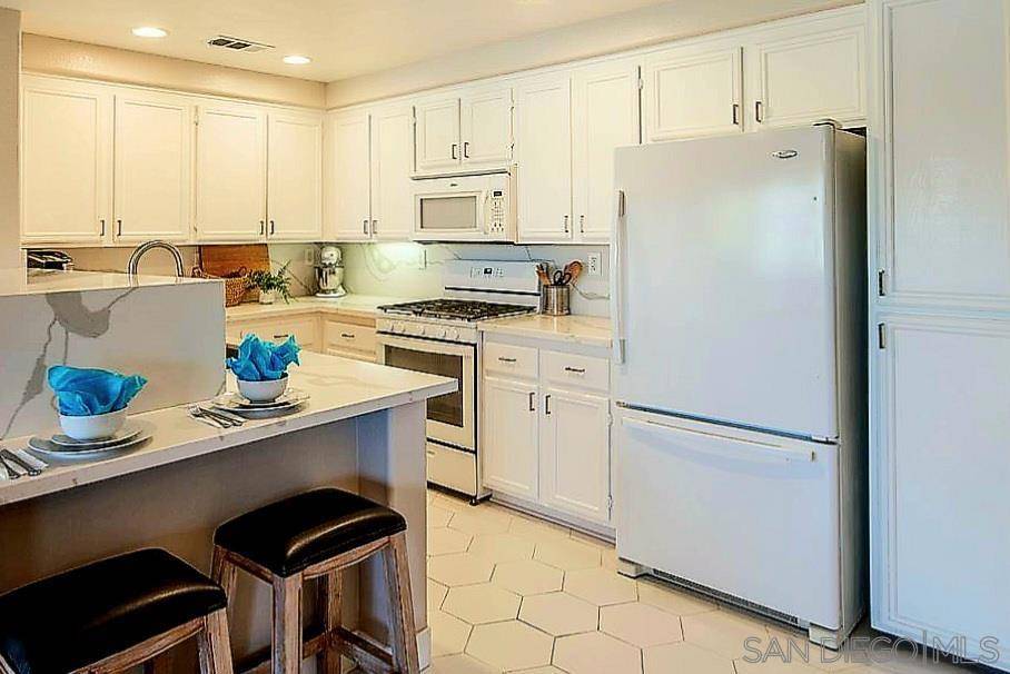 Chula Vista, CA 91915,1324 Pinnacle Peak Dr